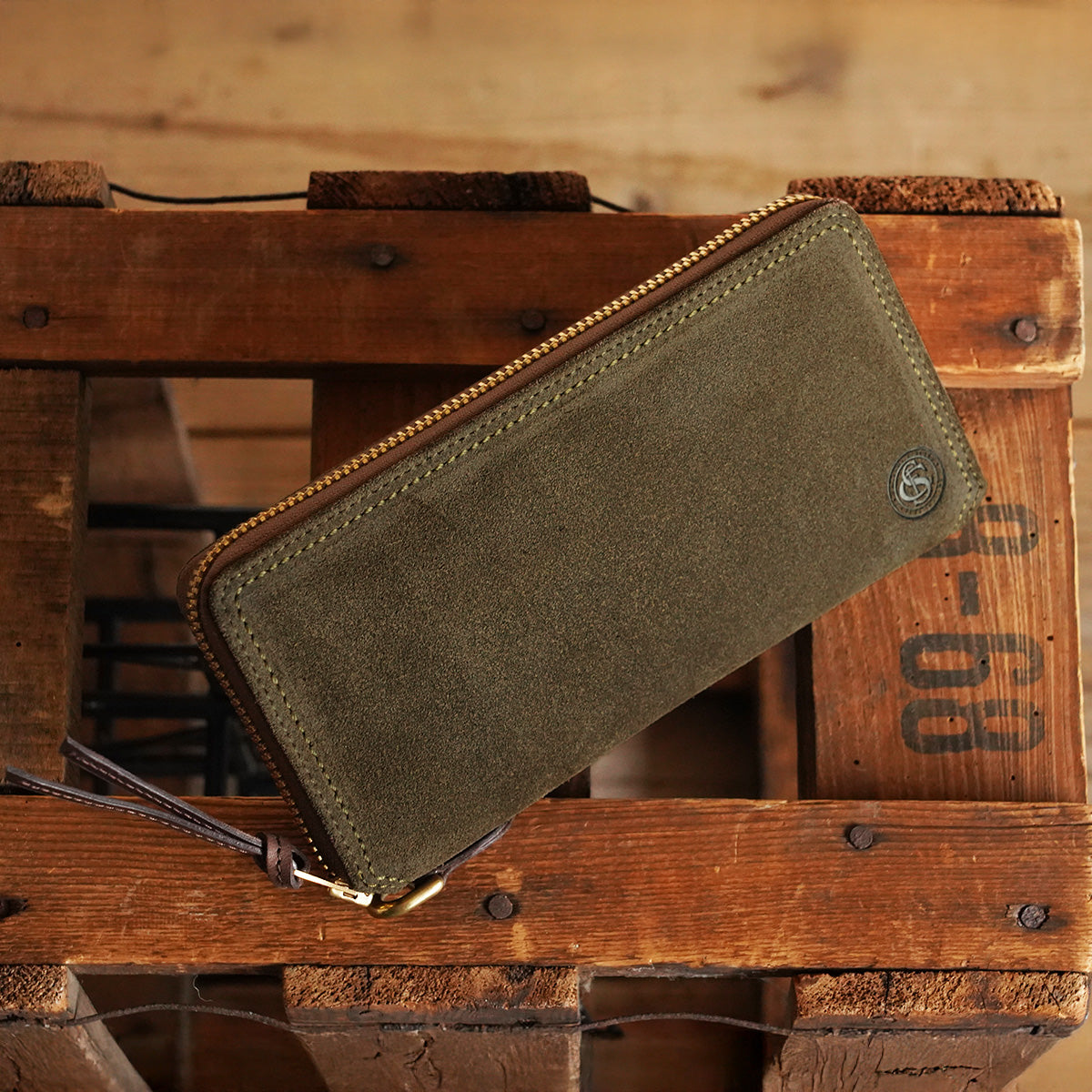 Oil suede round zipper long wallet FZKM10