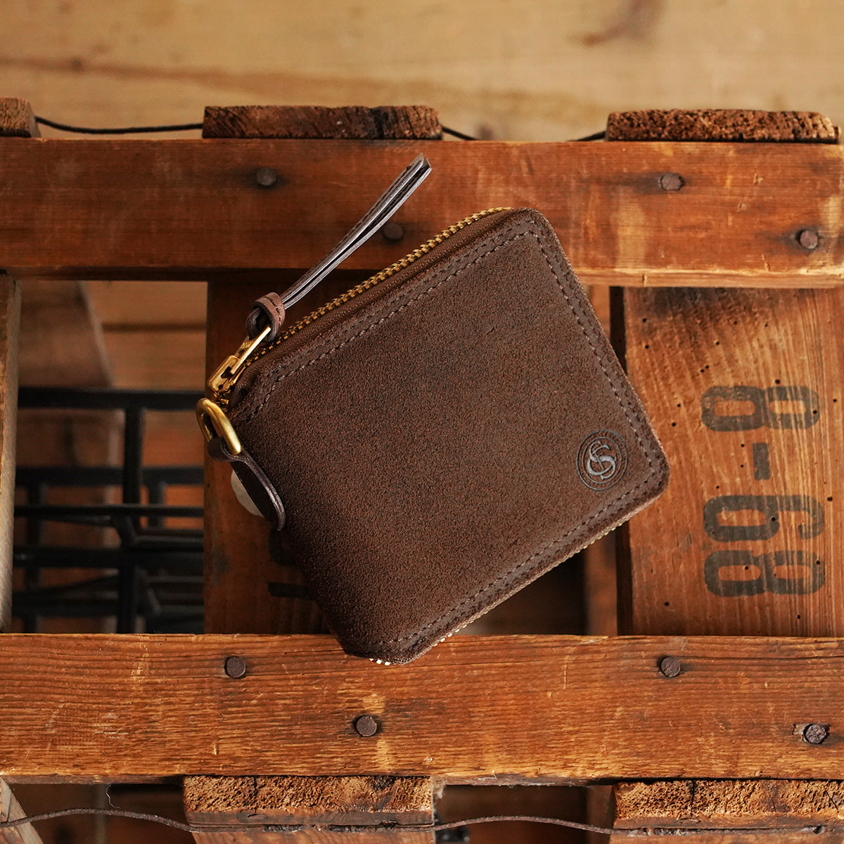 Oil suede round zipper bifold wallet FZKM12