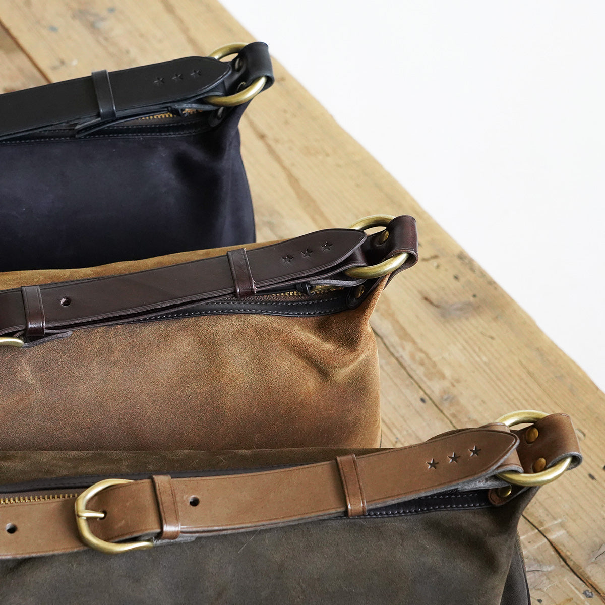 Oiled suede shoulder bag FZKM2001