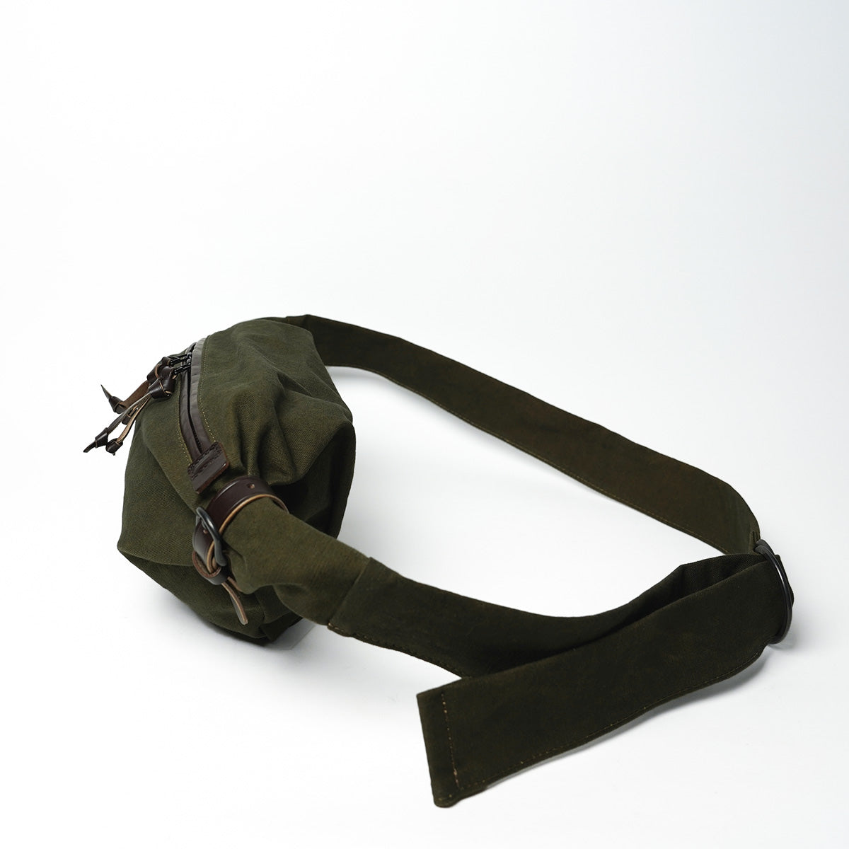 KUROSABI - Black Rust Dye - Sling Bag GRN9600