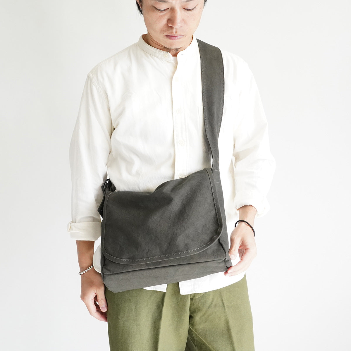 KUROSABI - Black Rust Dye - Flap Shoulder Bag M GRN9601