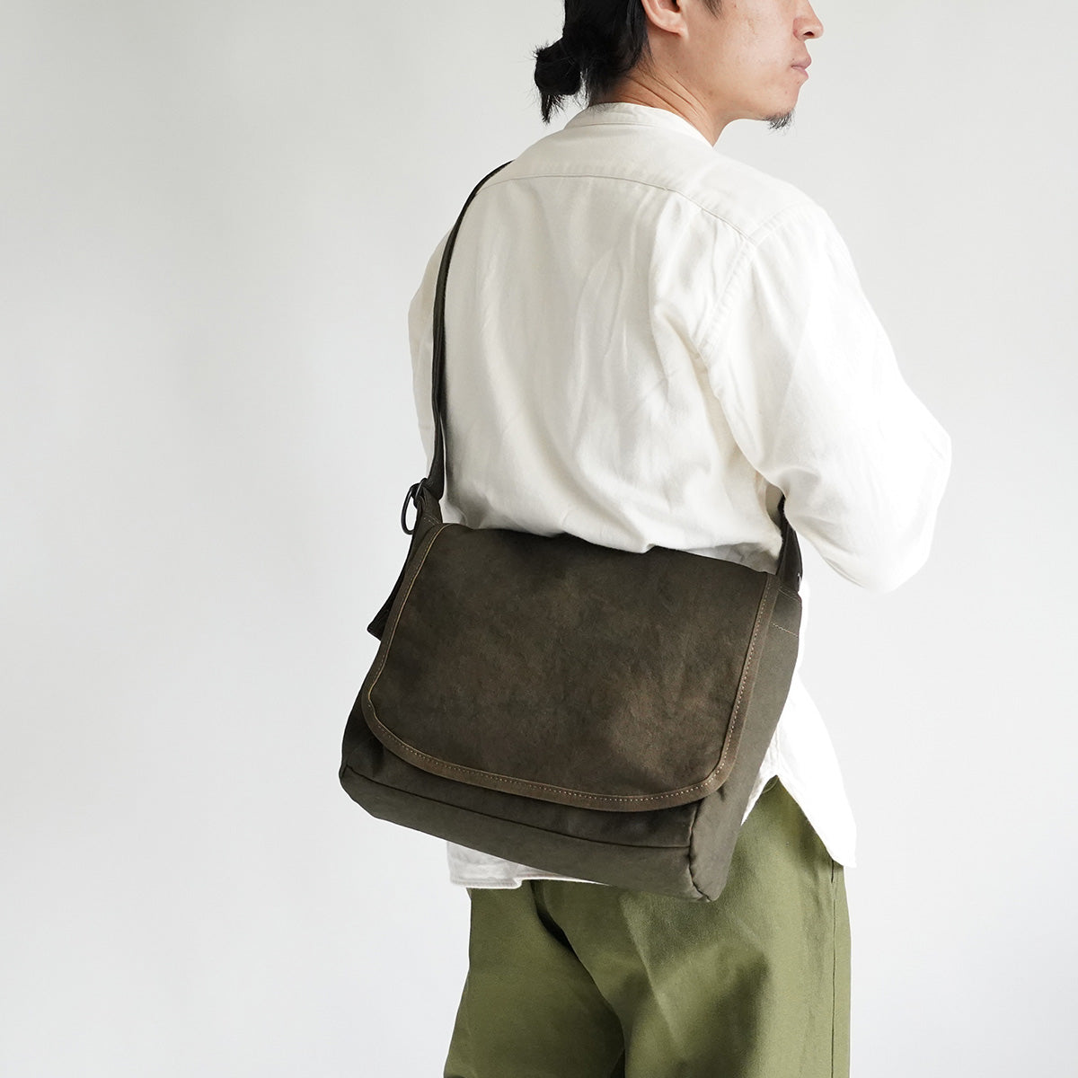 KUROSABI - Black Rust Dye - Flap Shoulder Bag M GRN9601