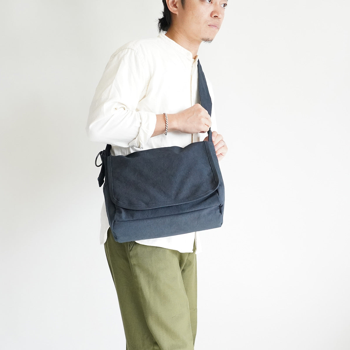 KUROSABI - Black Rust Dye - Flap Shoulder Bag M GRN9601
