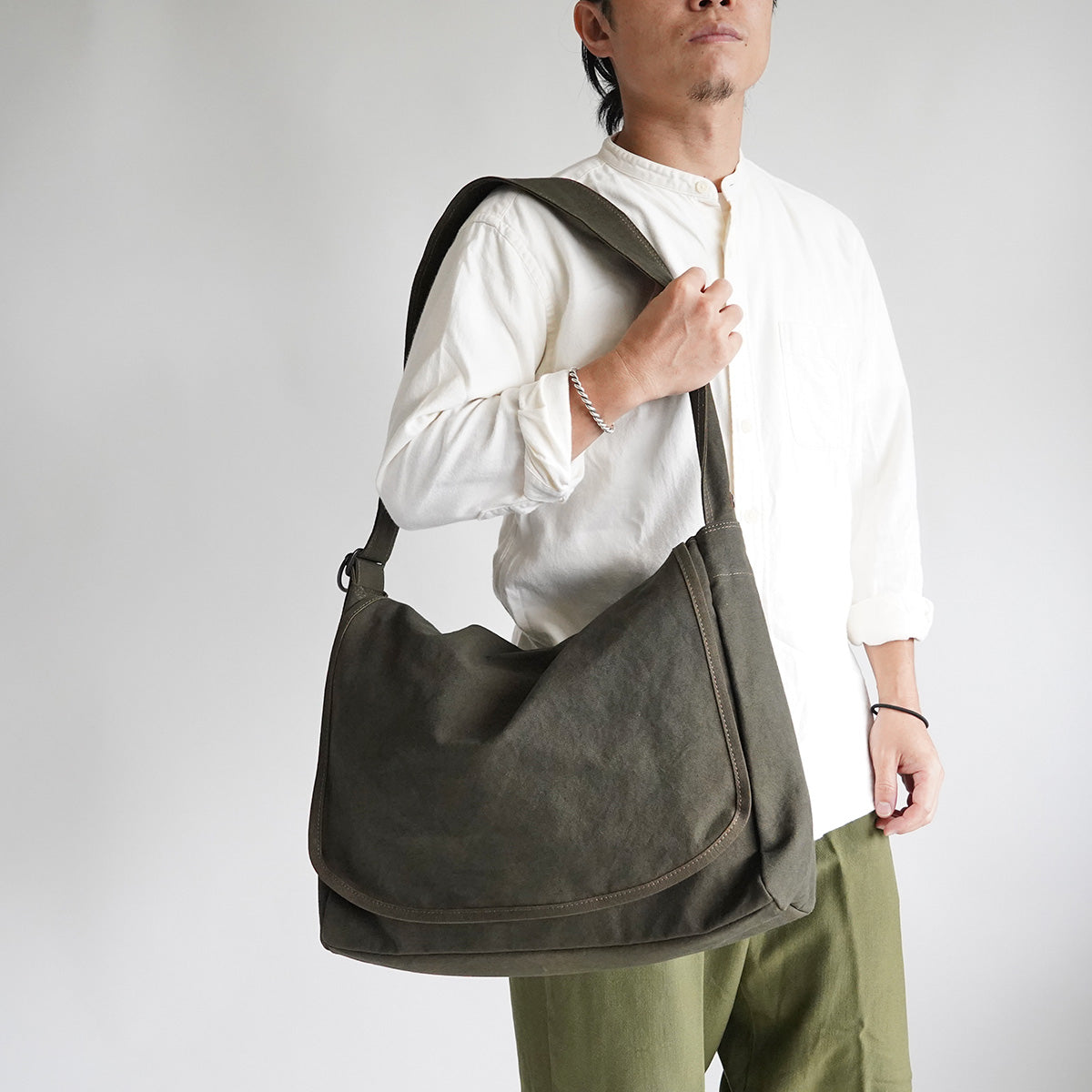 KUROSABI - Black Rust Dye - Flap Shoulder Bag L GRN9602