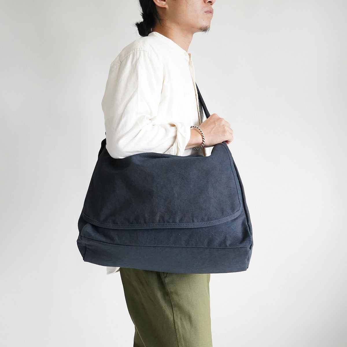 KUROSABI - Black Rust Dye - Flap Shoulder Bag L GRN9602
