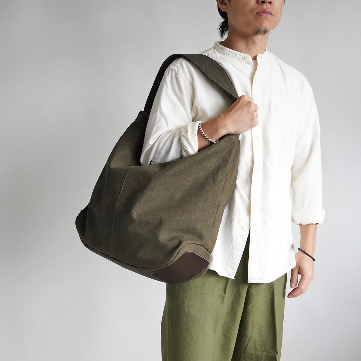 KUROSABI - Black Rust Dye - One-Shoulder Tote Bag GRN9603