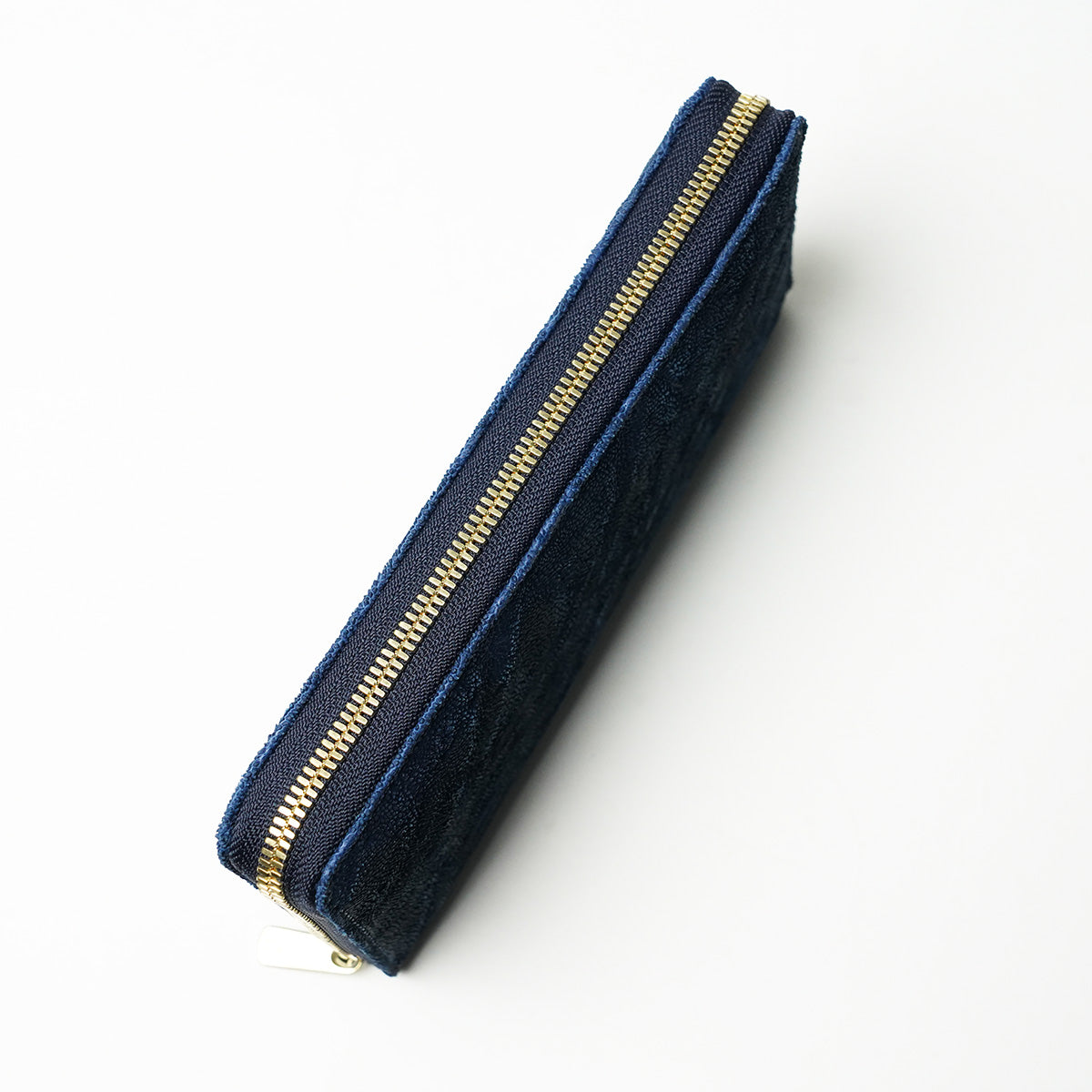Indigo dyed x elephant leather round zipper long wallet HRD1000