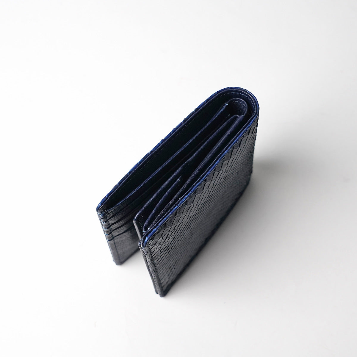 Indigo dyed x snake leather bifold wallet HRD2003