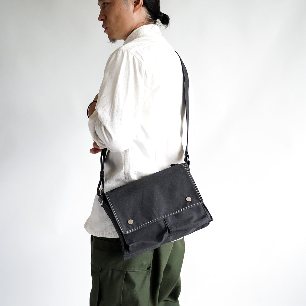 Shelter Duck Horizontal Shoulder Bag (S) INS602