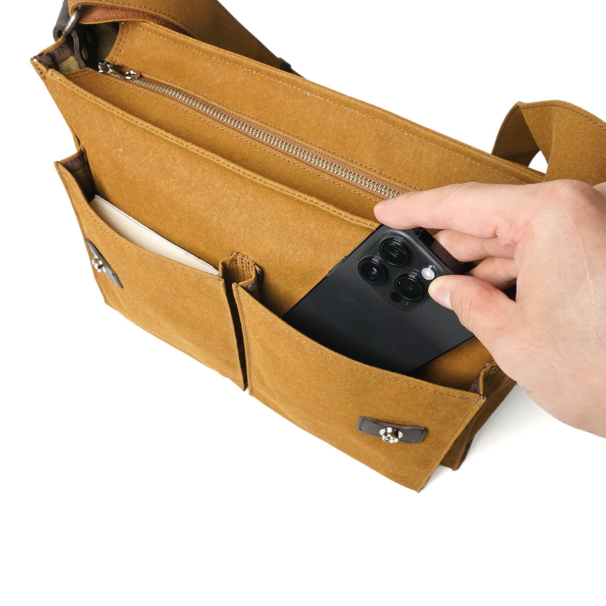 Shelter Duck Horizontal Shoulder Bag (L) INS603