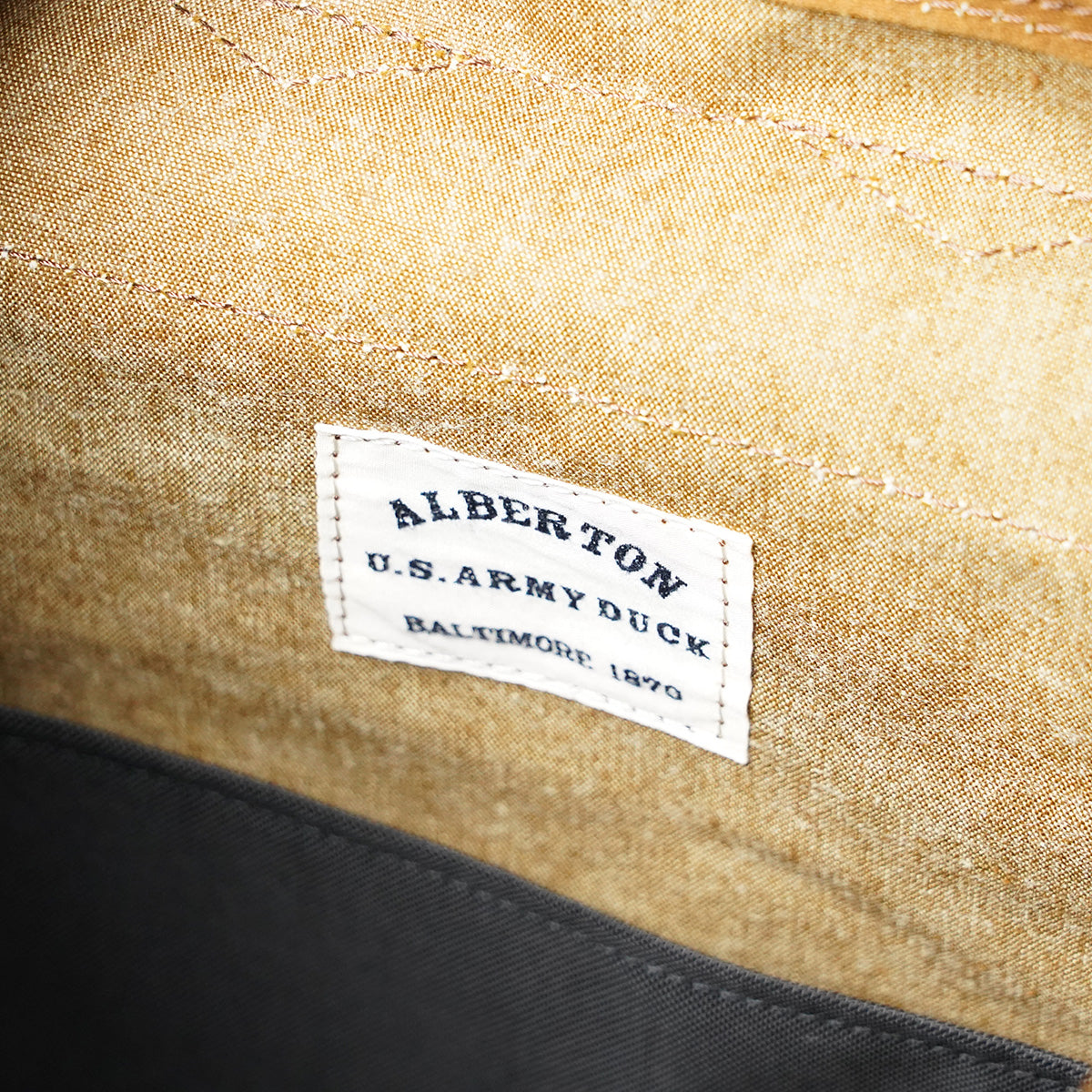Shelter Duck Backpack INS604