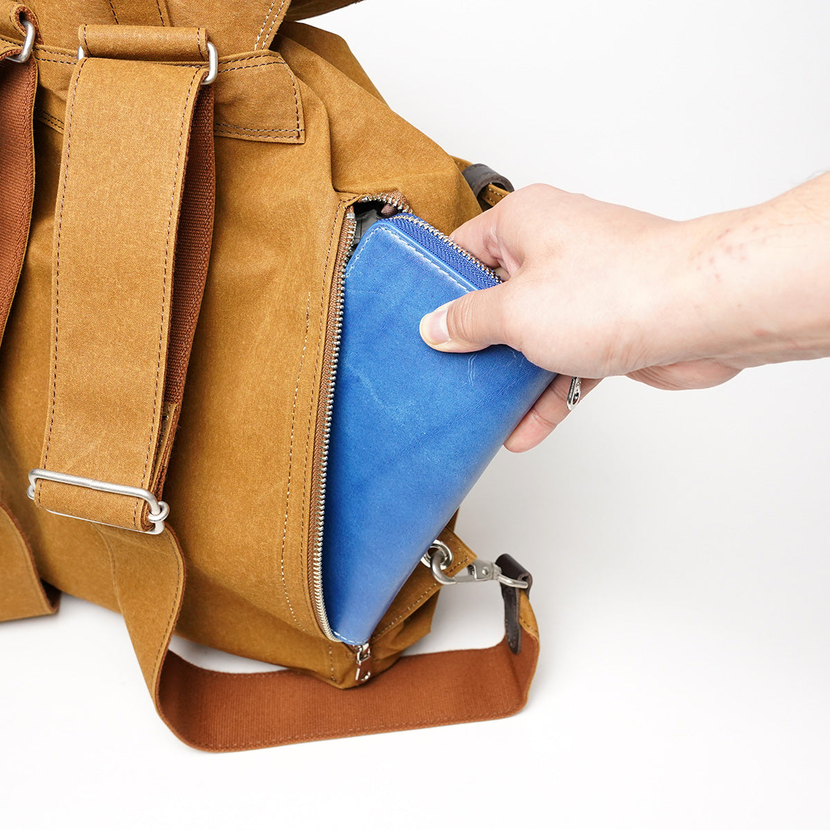 Shelter Duck Backpack INS604