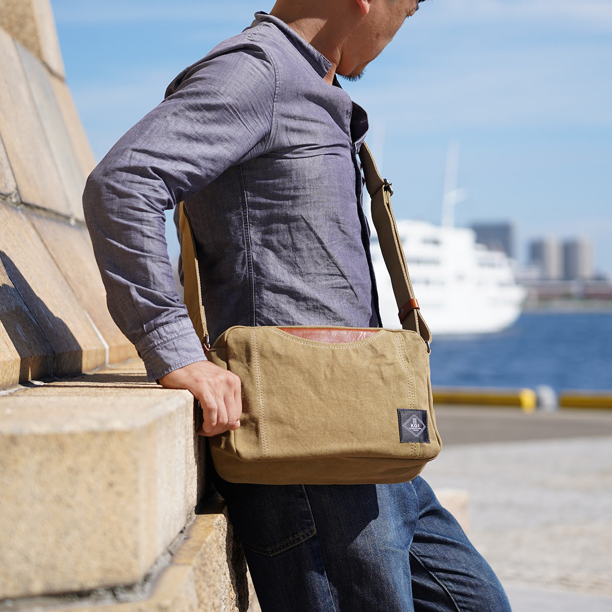 21oz アーミーダック スクエアショルダーバッグ KOG303