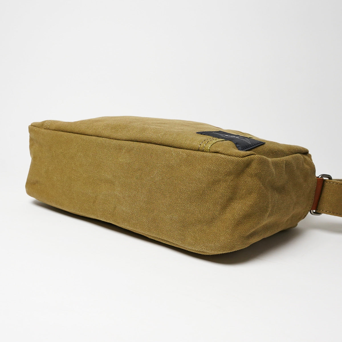 21oz アーミーダック スクエアショルダーバッグ KOG303