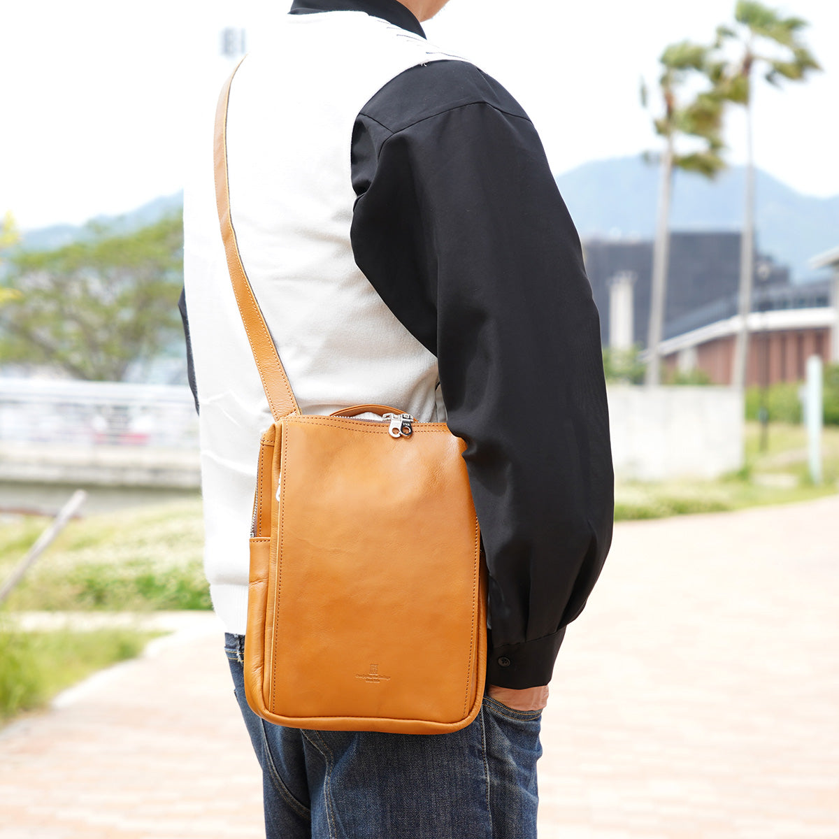 SLANTING -Slanting- Vertical Shoulder Bag KOT1014