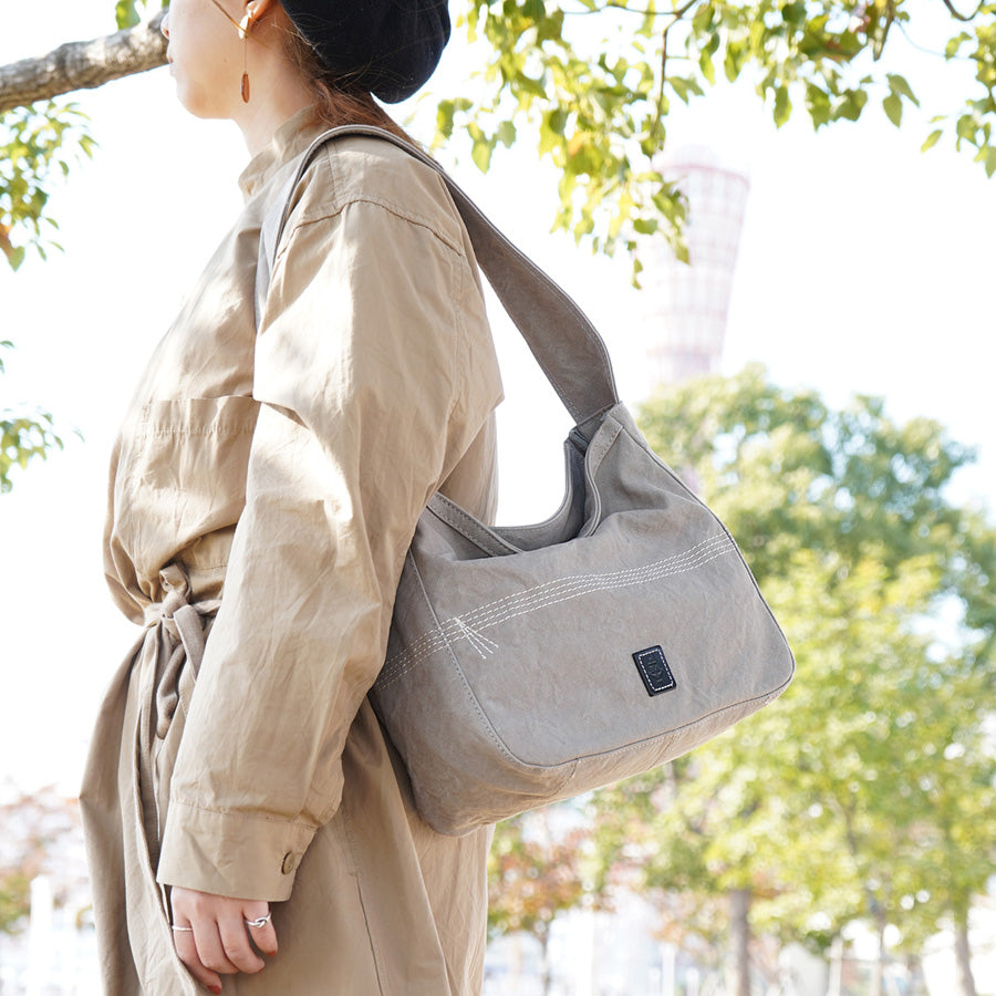 18oz Army Duck Bio 單肩包,中號,LGRN4025