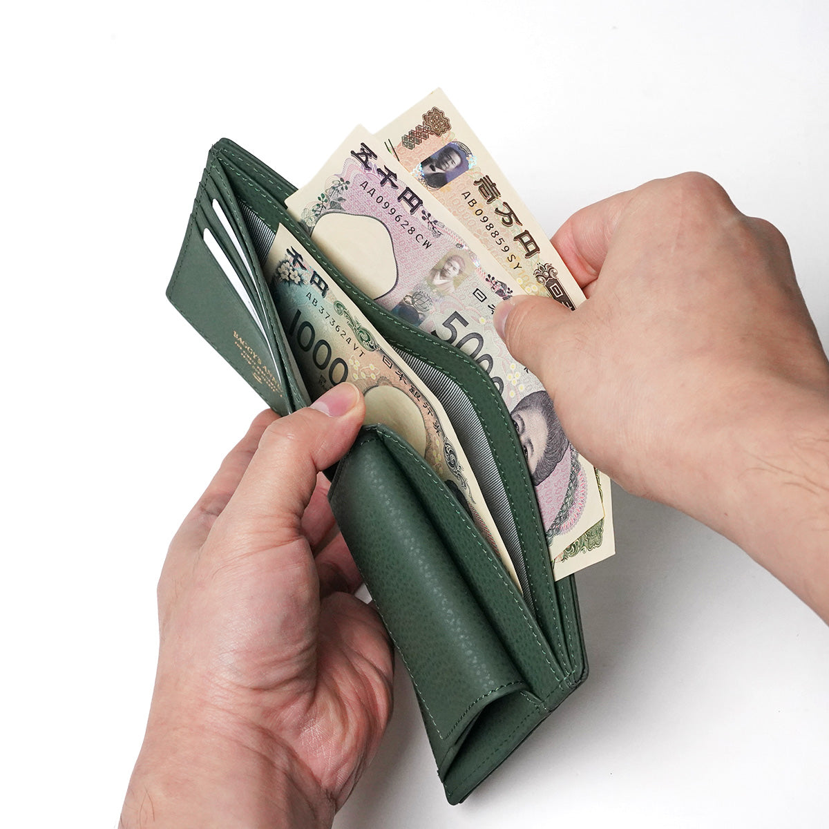 エンボス リサイクルレザー 二つ折り財布 LZKM142