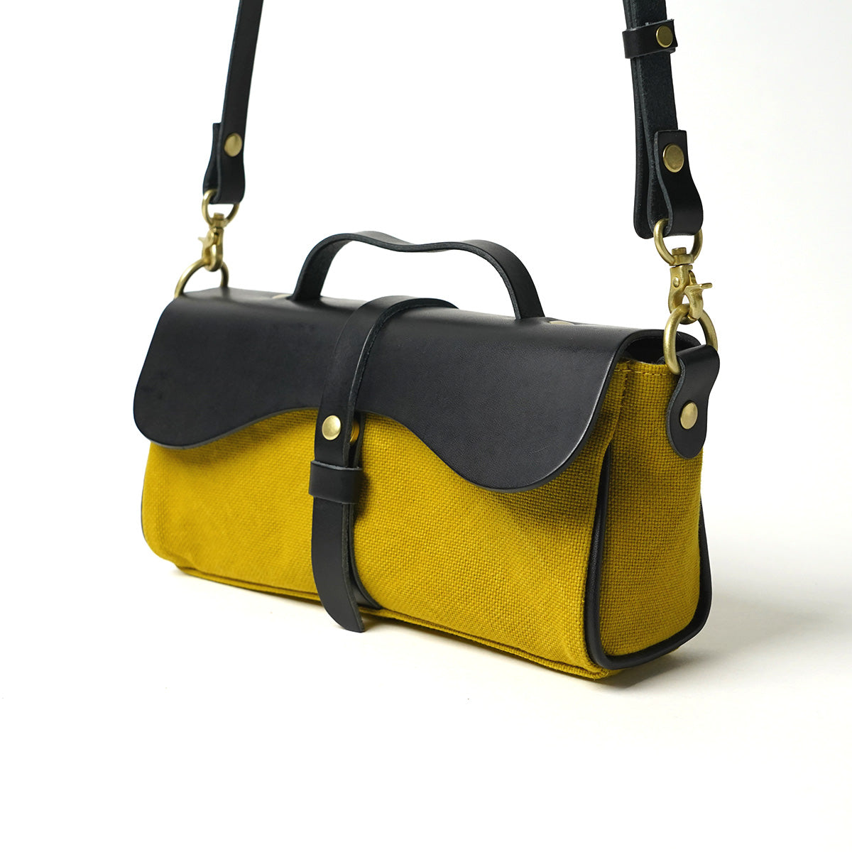 防水ドゥーマン フラップ付きミニショルダーバッグ SMIC022m