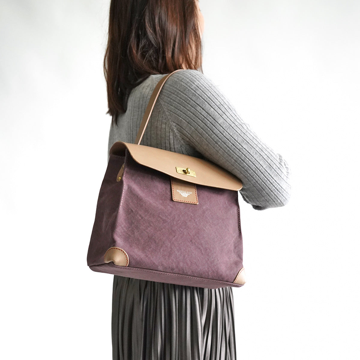 防水ドゥーマン Nomadoma フラップショルダーバッグ SMIC132