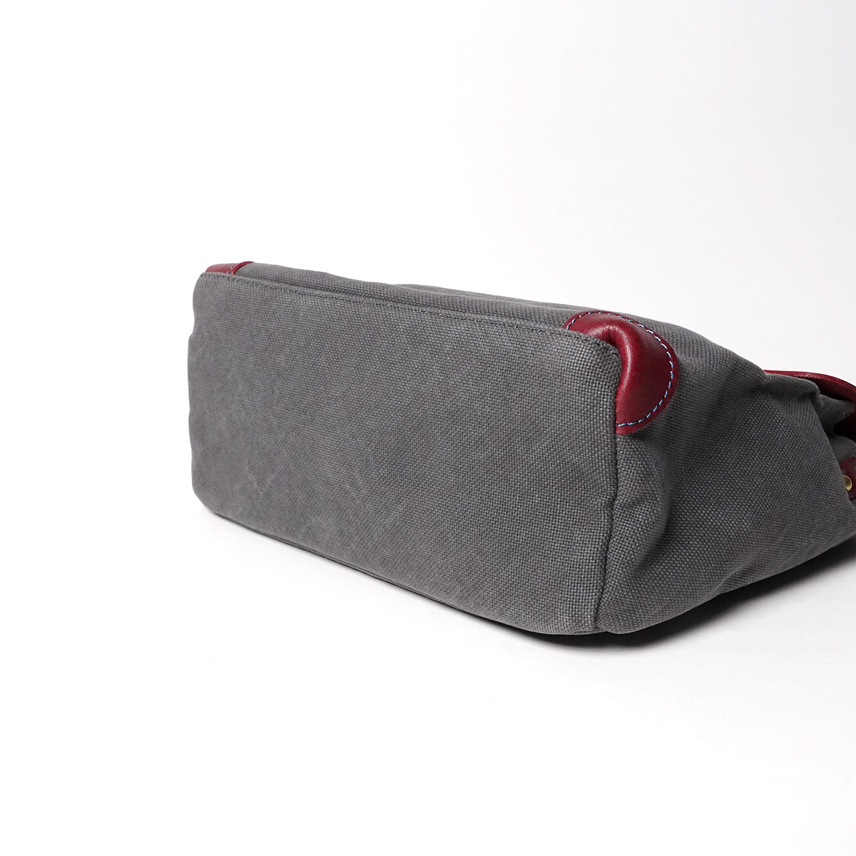 防水ドゥーマン Nomadoma フラップショルダーバッグ SMIC132