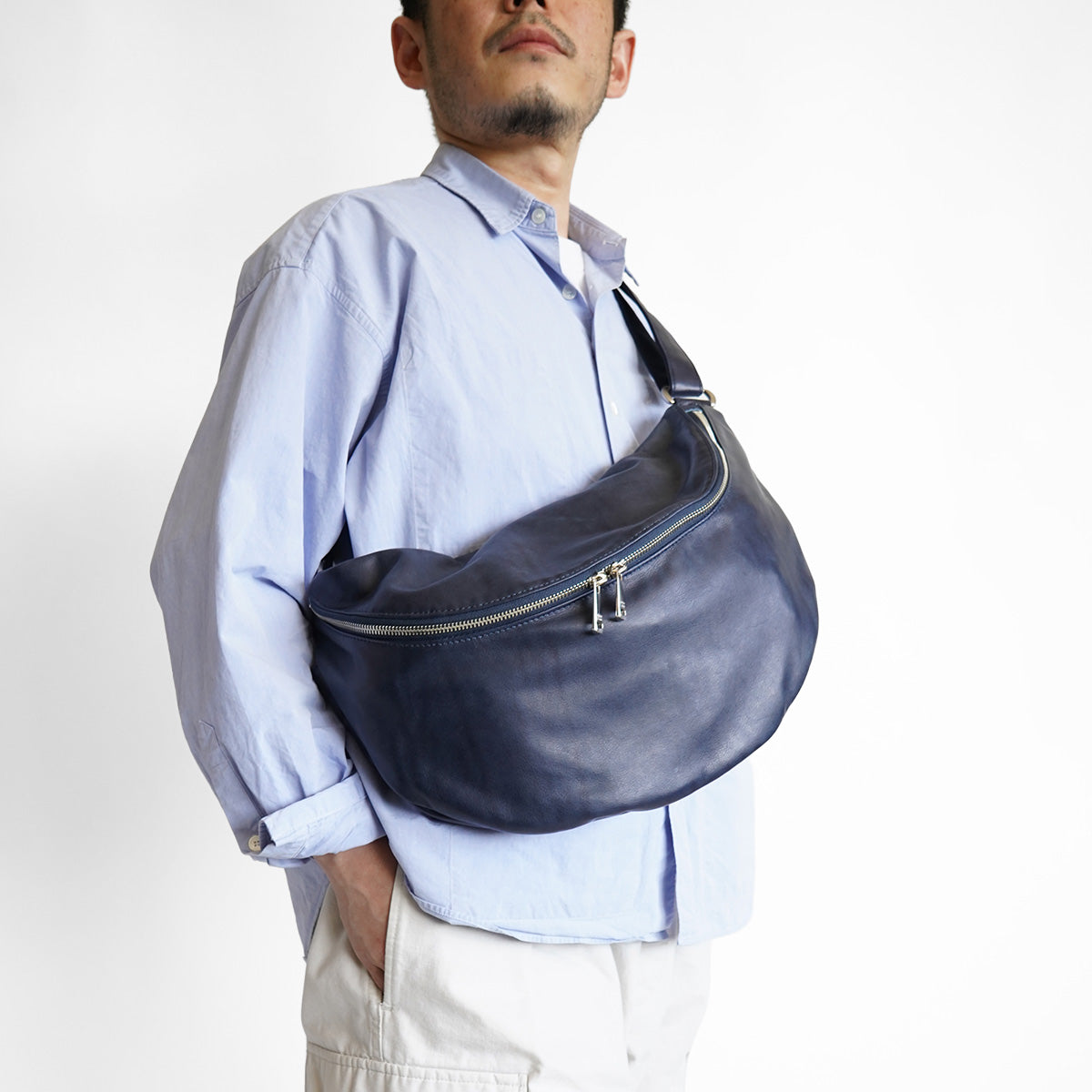 INDIGO -藍染めレザー- MOON SHOULDER BAG YNM1500