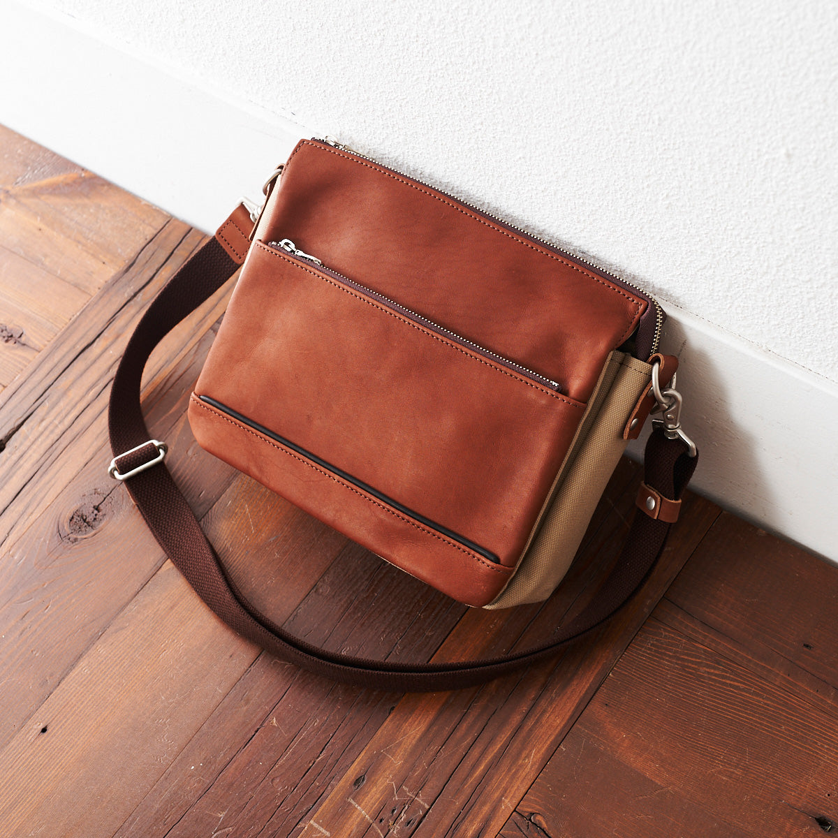 グローブレザー ショルダーバッグ YNM200