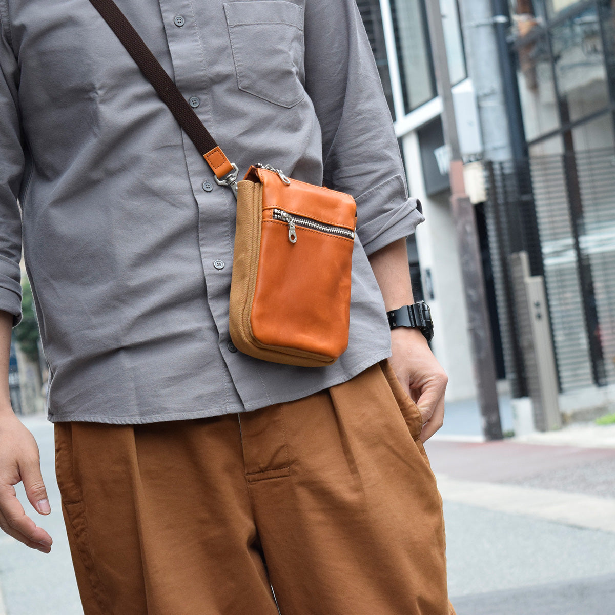 グローブレザー ミニショルダーバッグ YNM224