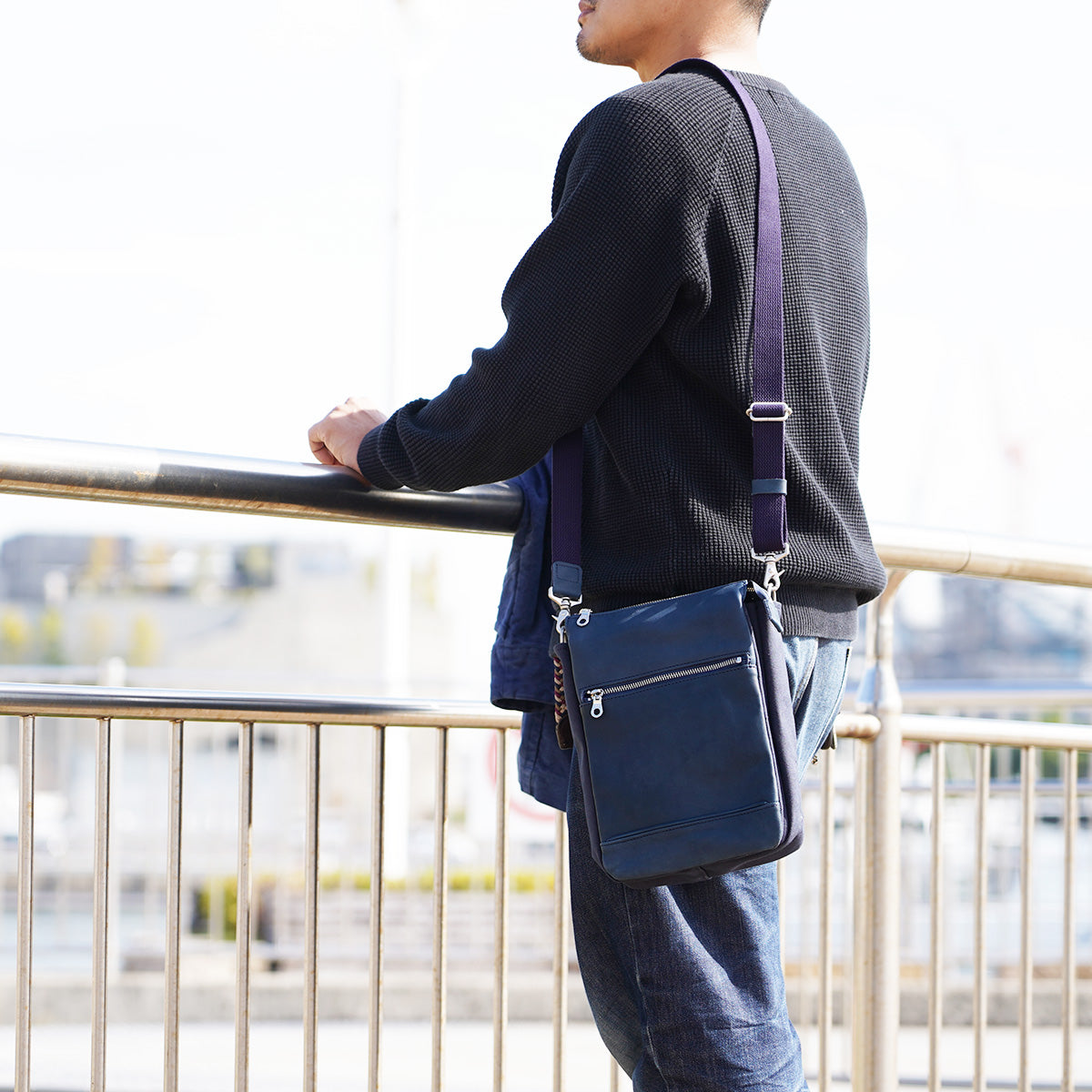 グローブレザー タテ型ショルダーバッグ YNM232