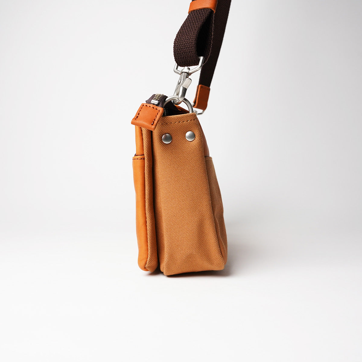 グローブレザー ヨコ型ミニショルダーバッグ YNM233