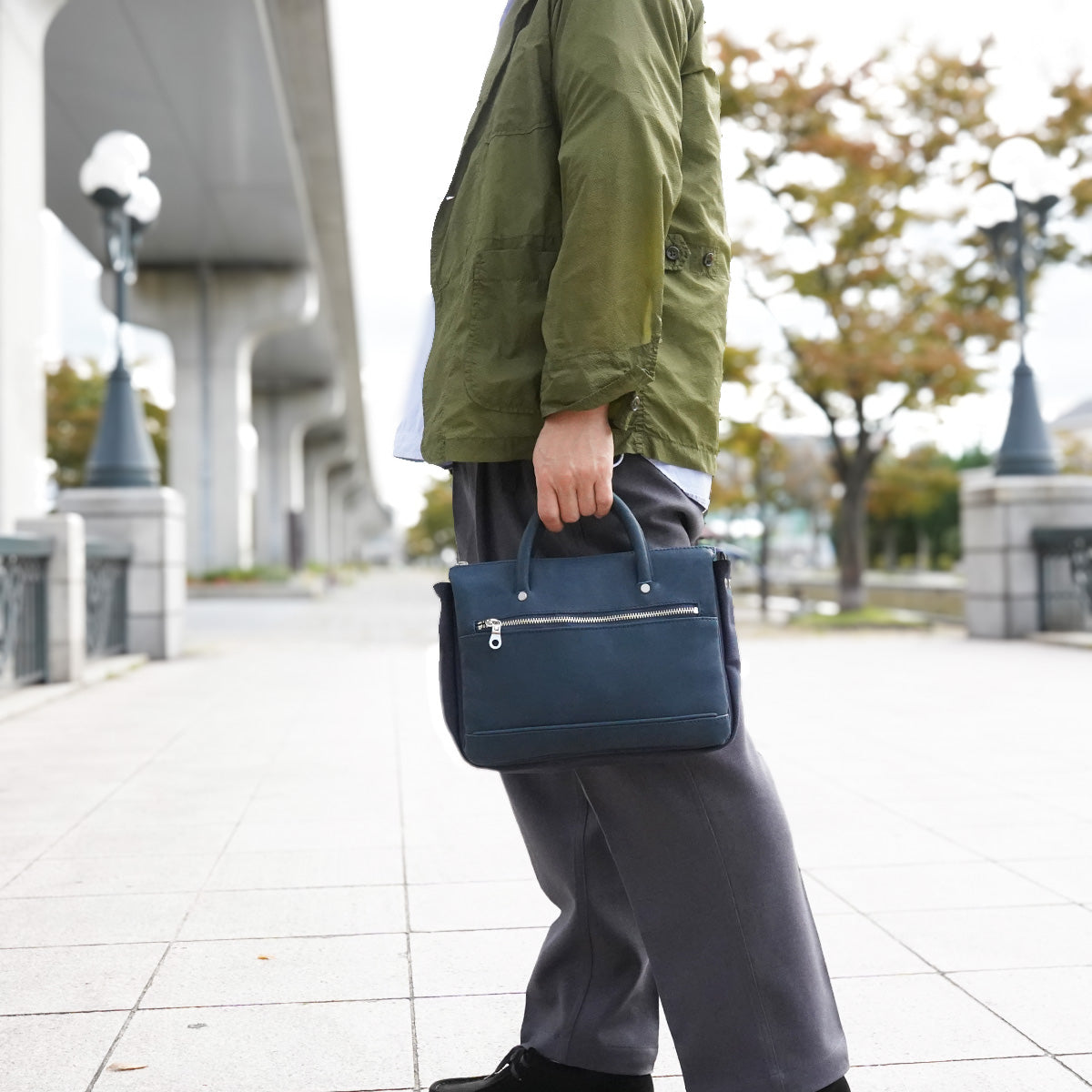 グローブレザー ミニブリーフショルダーバッグ YNM234