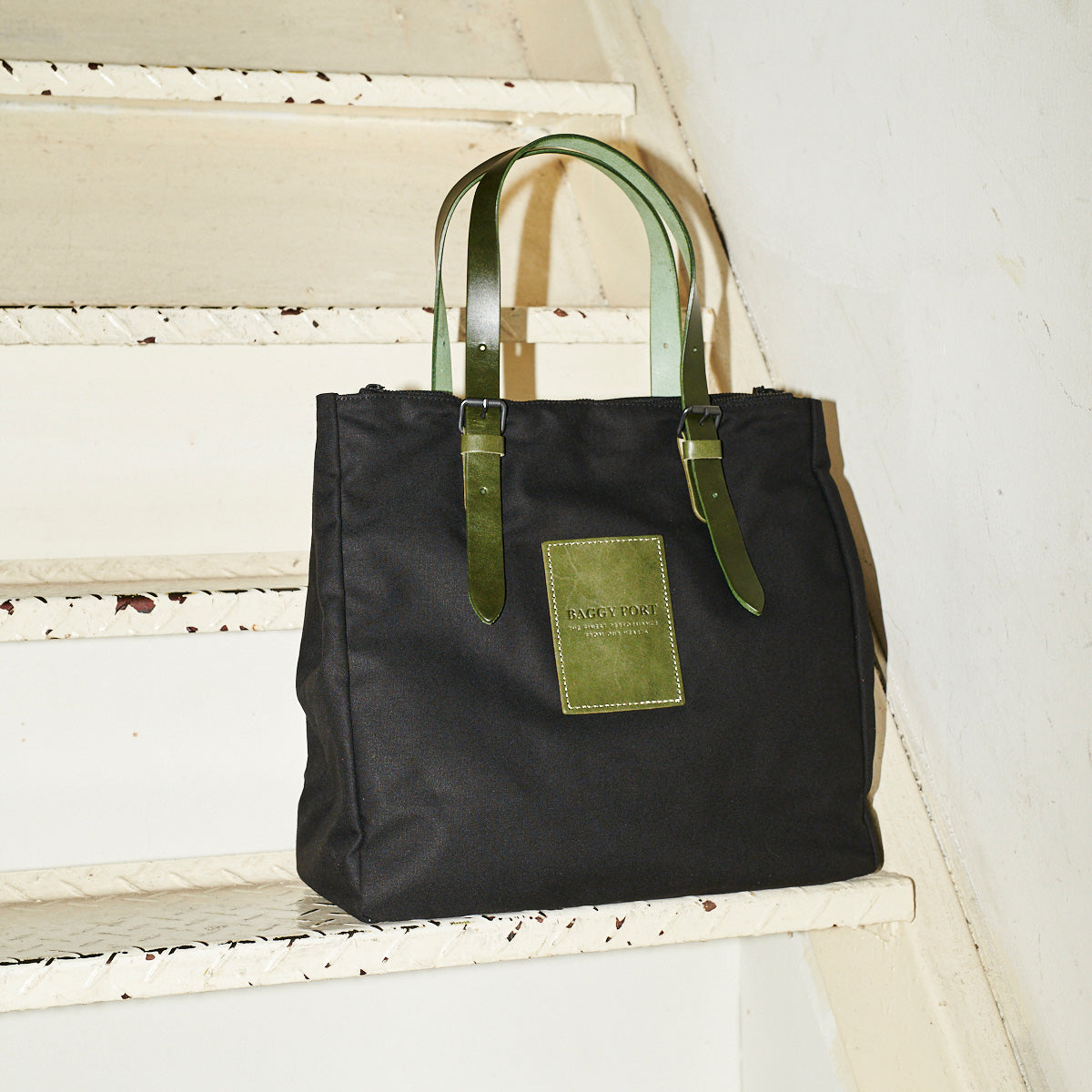 BLACK - Black - Tote Bag L YNM410