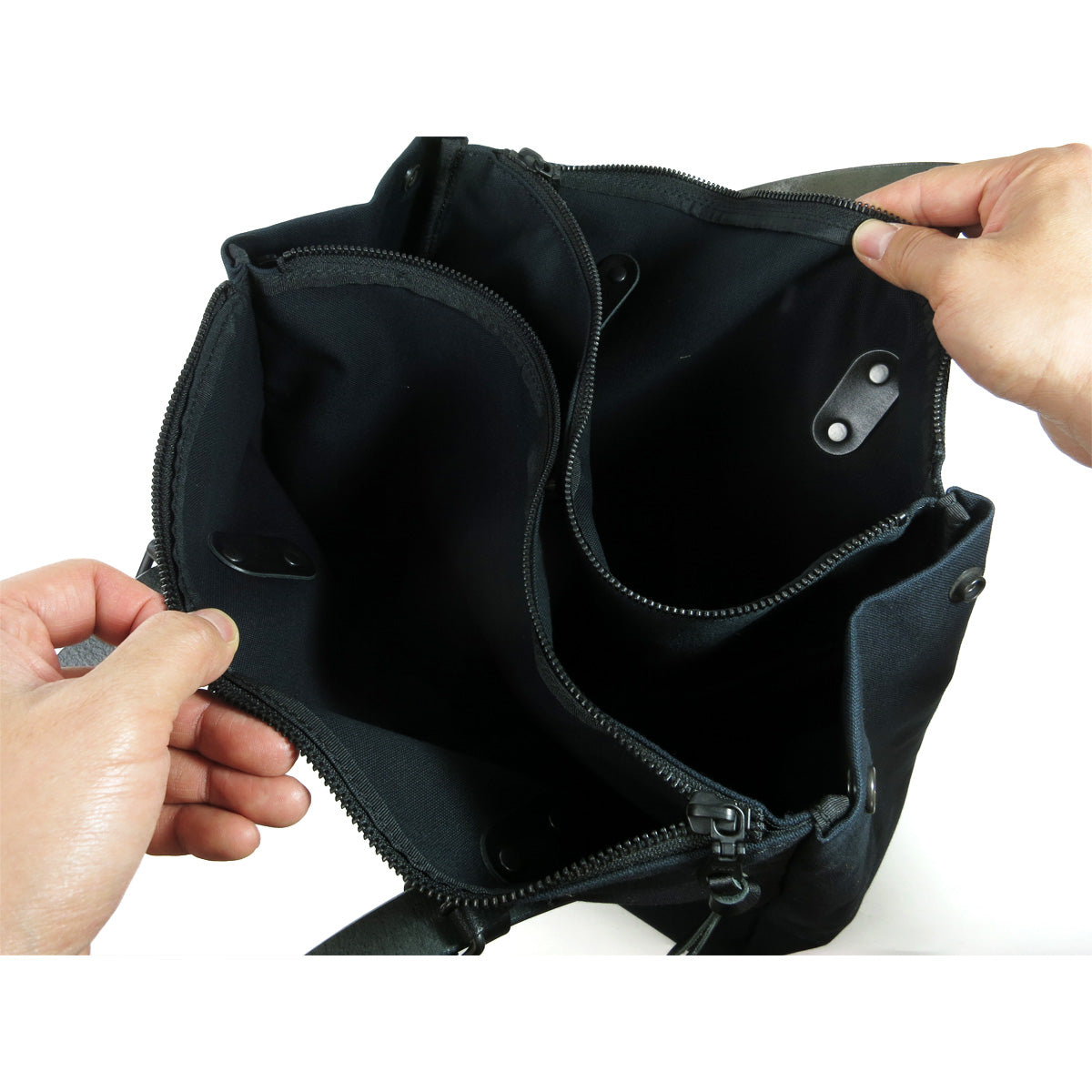 BLACK - Black - Tote Bag L YNM410