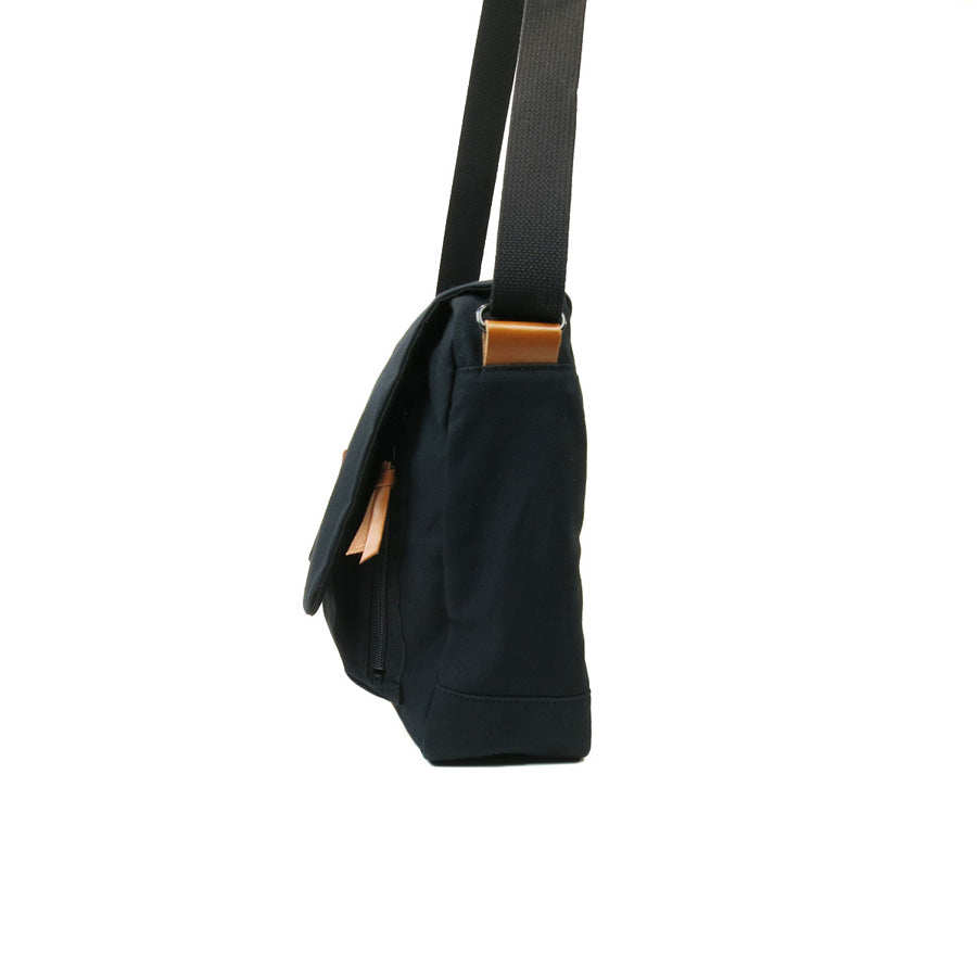 BLACK - Black - Flap shoulder bag YNM419
