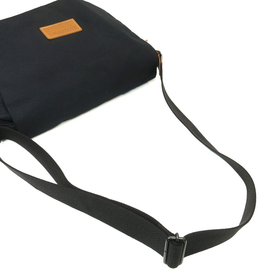 BLACK - Black - Flap shoulder bag YNM419