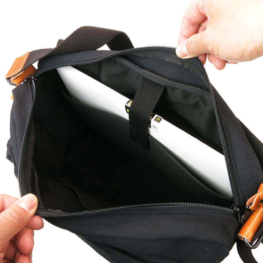 BLACK - Black - Flap shoulder bag YNM419