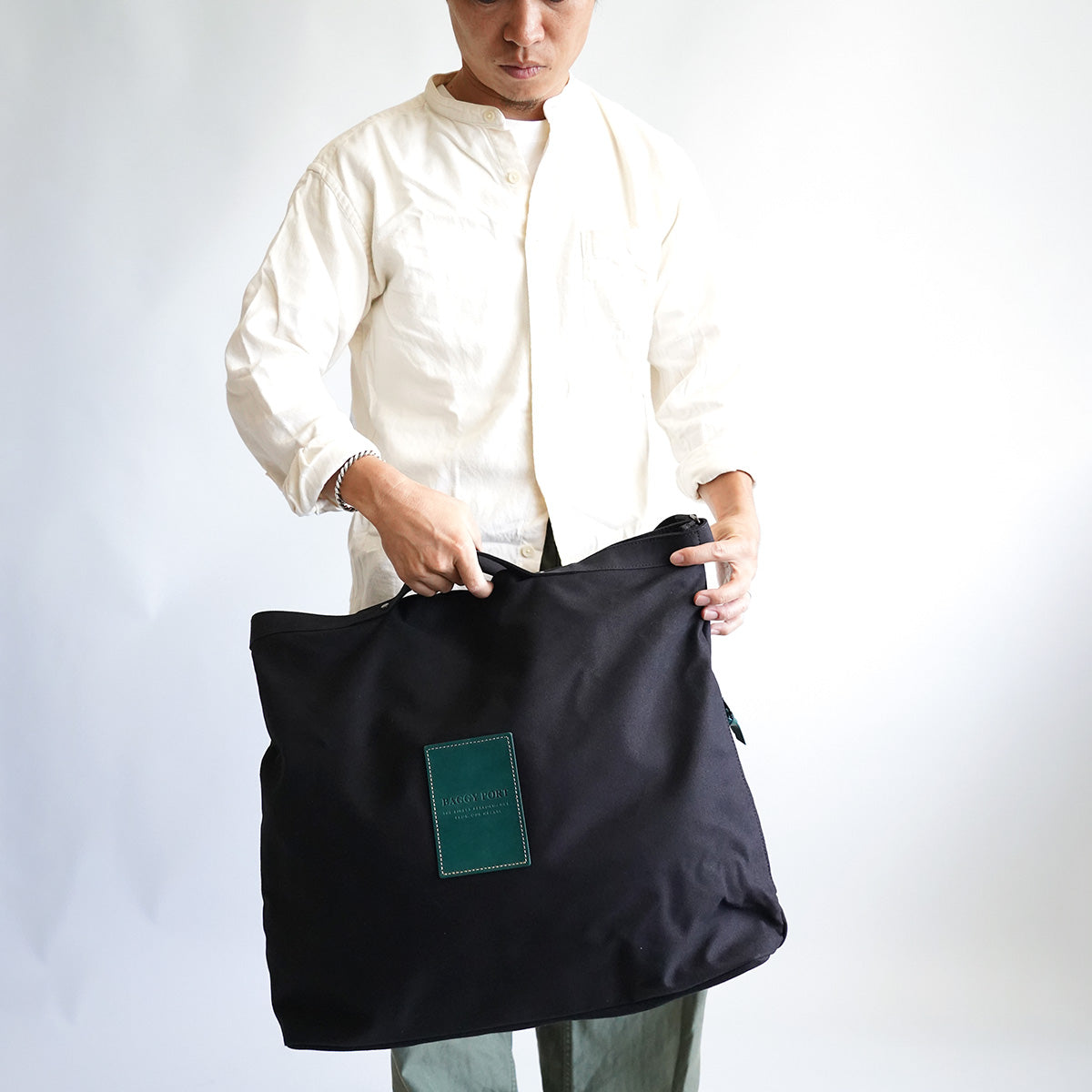 BLACK -Black- One-shoulder bag YNM427