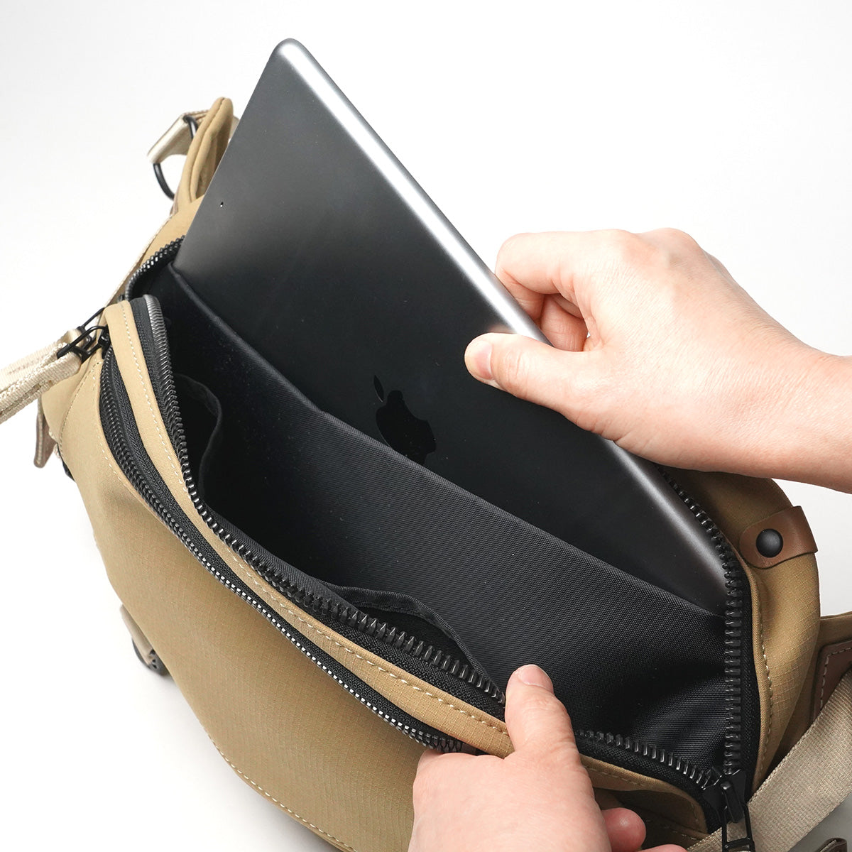 MINOTECH -Minotech Layer- Body Bag YNM5601