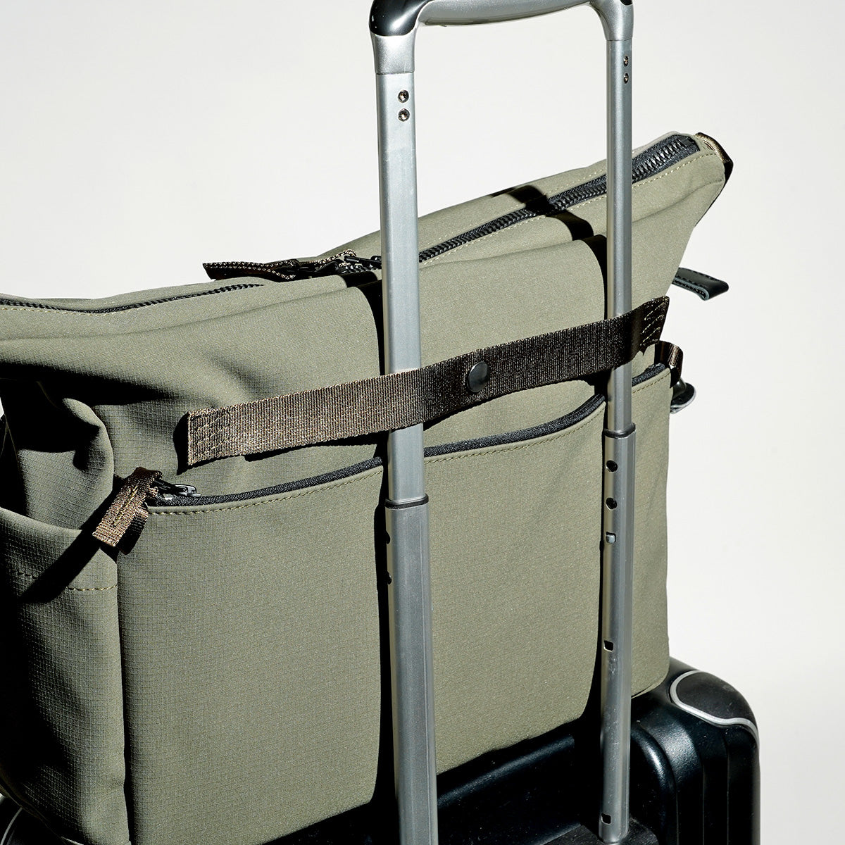 MINOTECH -Minotech Layer- Shoulder Bag, Large, YNM5605