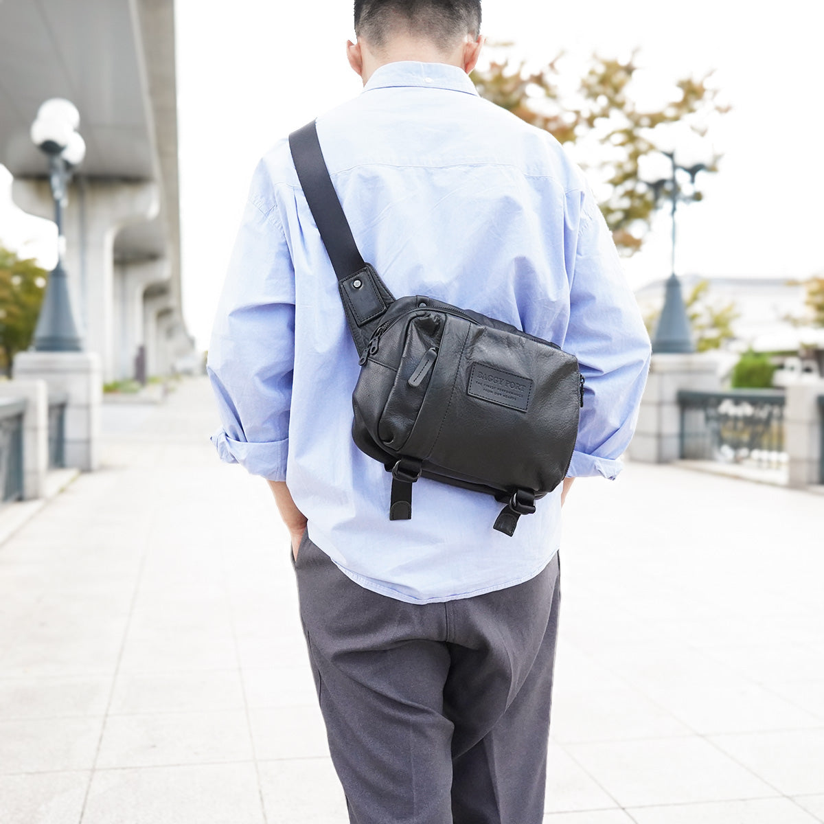 オイルソフトレザー ヨコ型 ボディバッグ YNM990