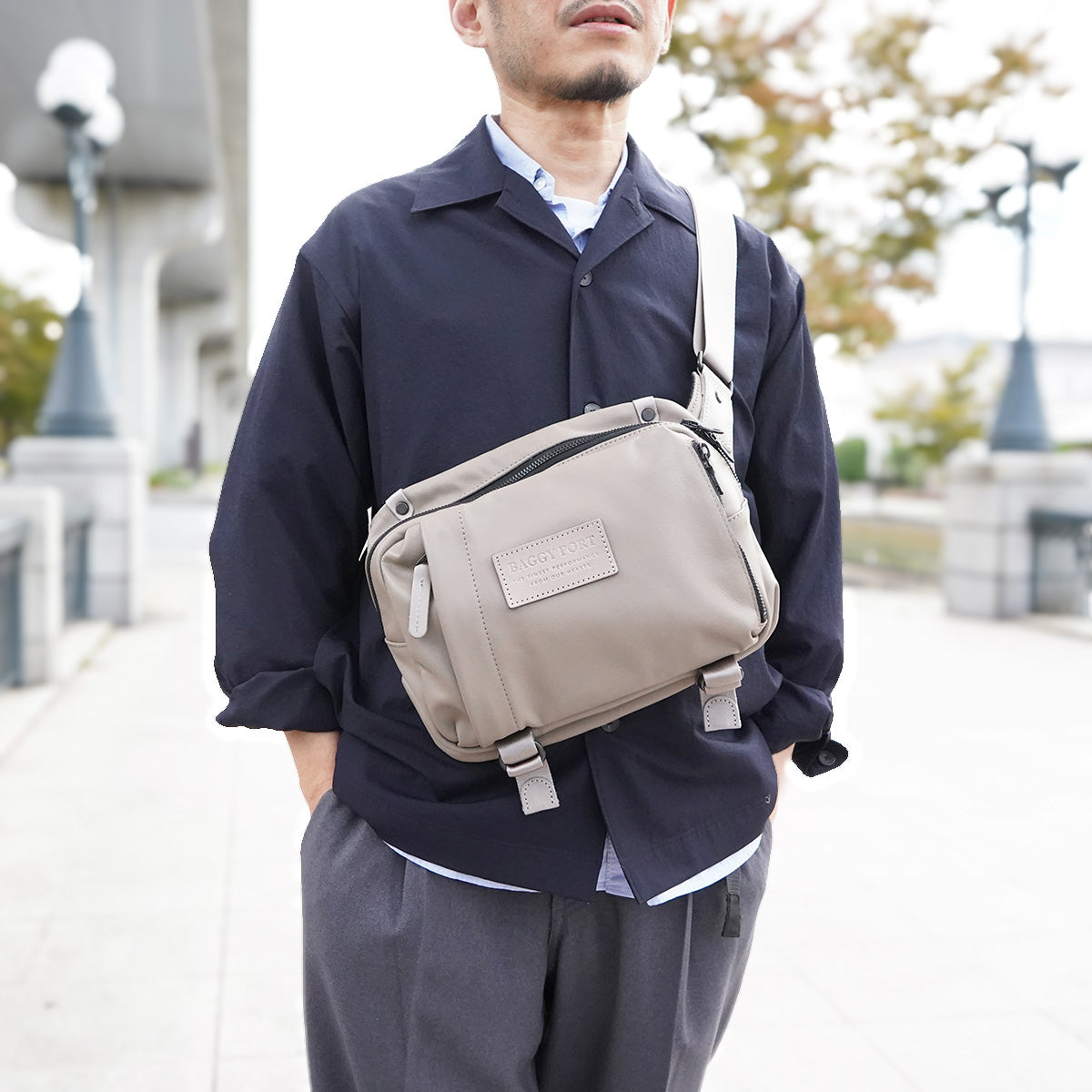 オイルソフトレザー ヨコ型 ボディバッグ YNM990