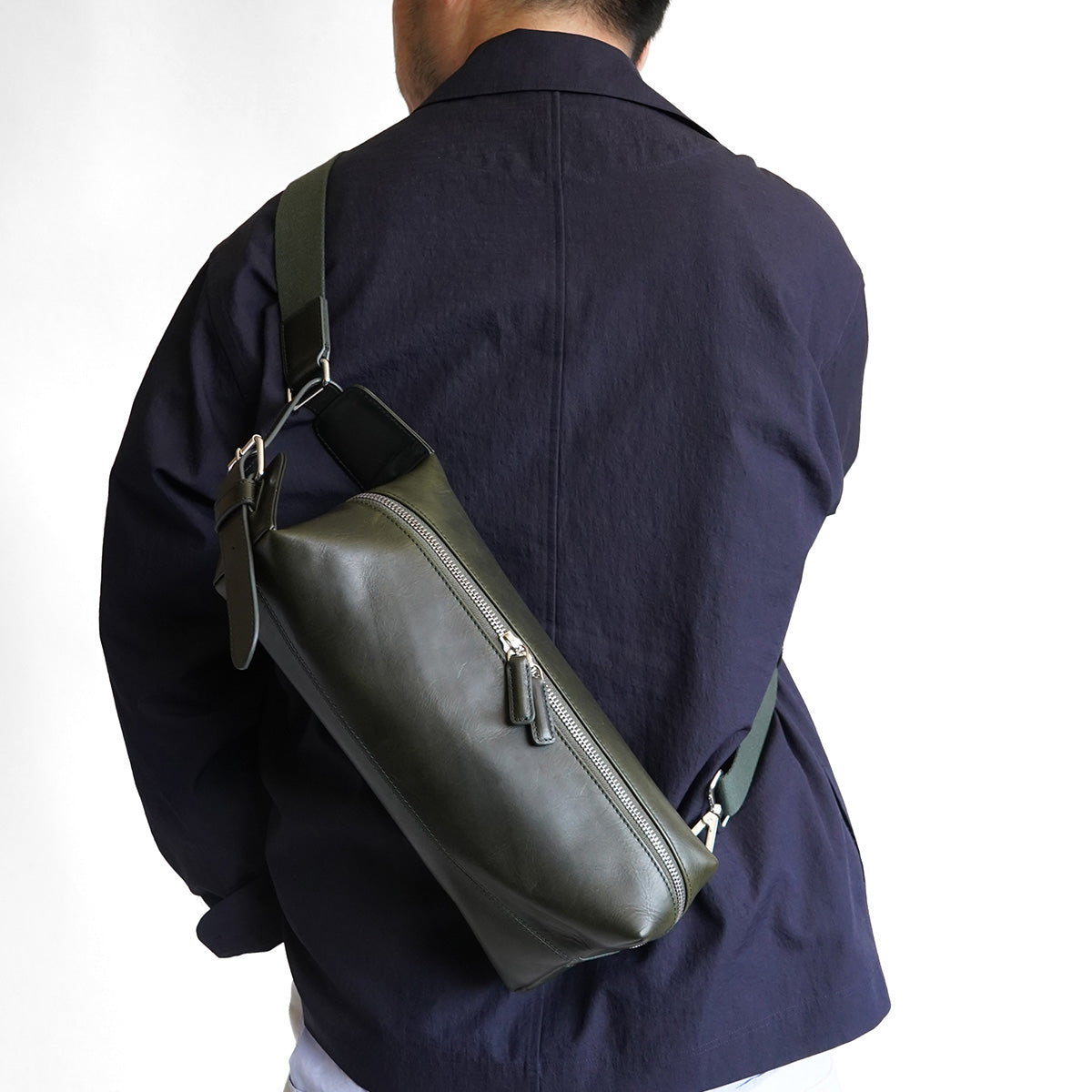 OIL PULLUP -オイルプルアップ- 筒形2WAY クラッチショルダーバッグ ZKM4000