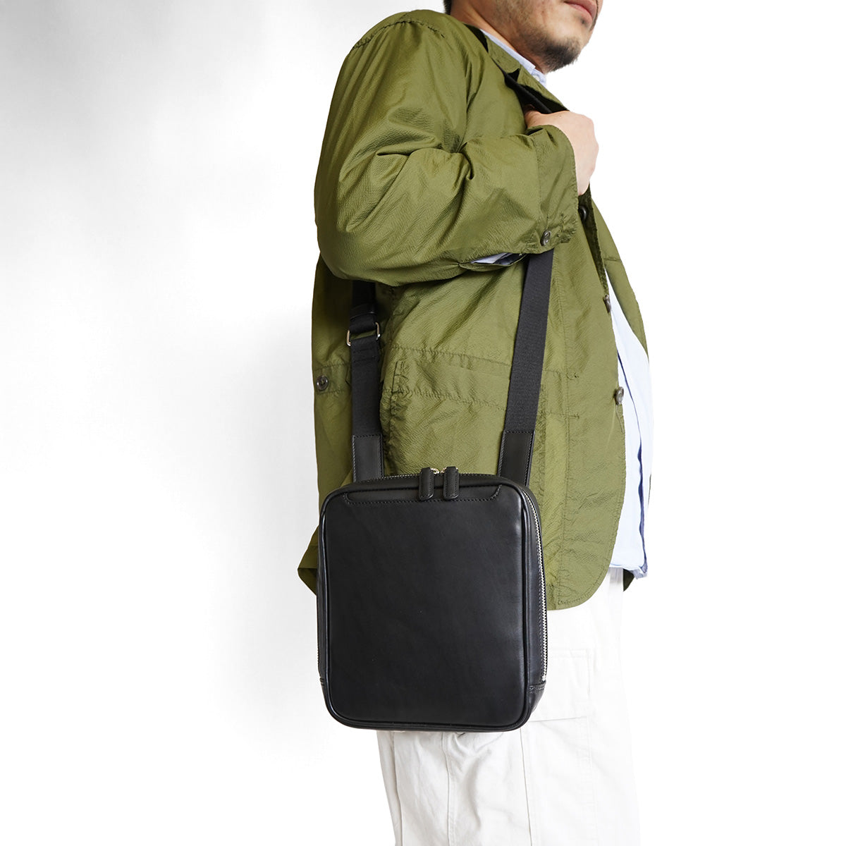 OIL PULLUP -プルアップ- スクエアショルダーバッグ ZKM4001