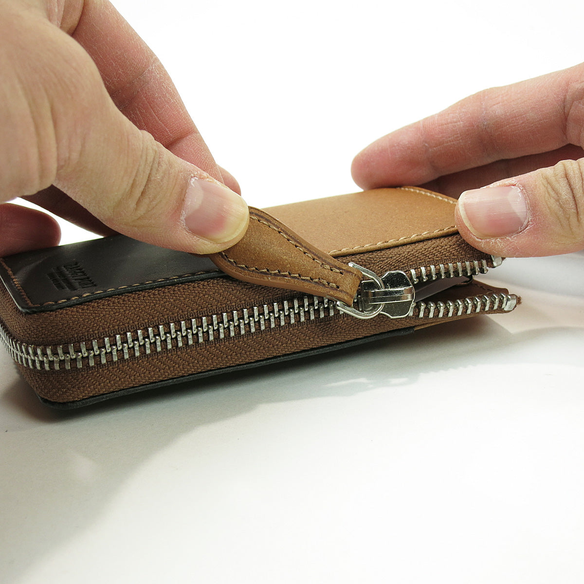 Recycled Leather Smart Key Compatible Key Case ZKM605