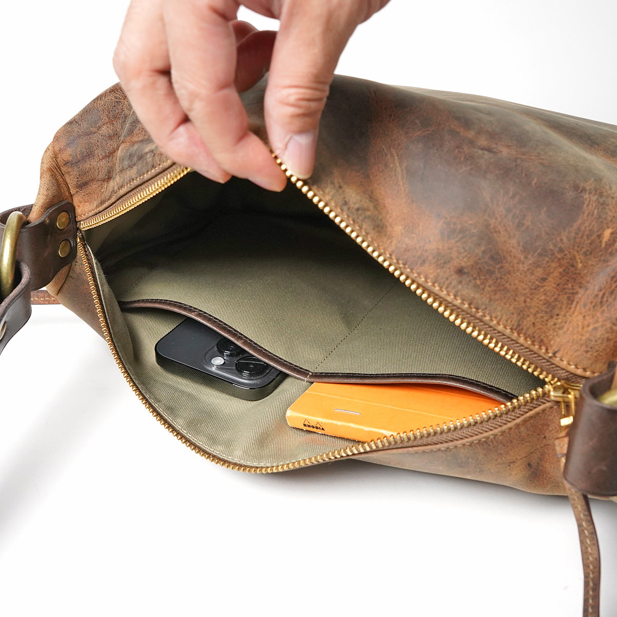 KUDU -クードゥーレザー- ショルダーバッグ ZKM9000