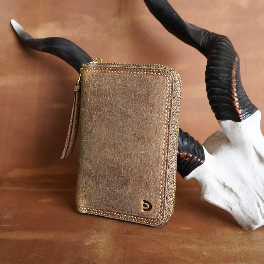 KUDU -クードゥーレザー- ラウンドファスナー ハーフ財布 ZKM901