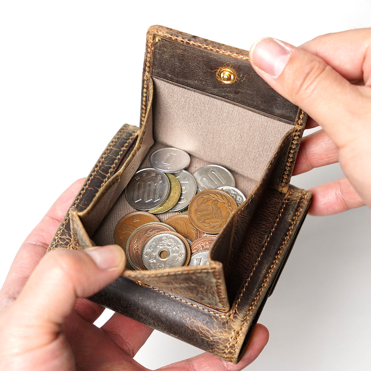 KUDU -Kudoo 皮革- 緊湊型三折皮夾 ZKM906