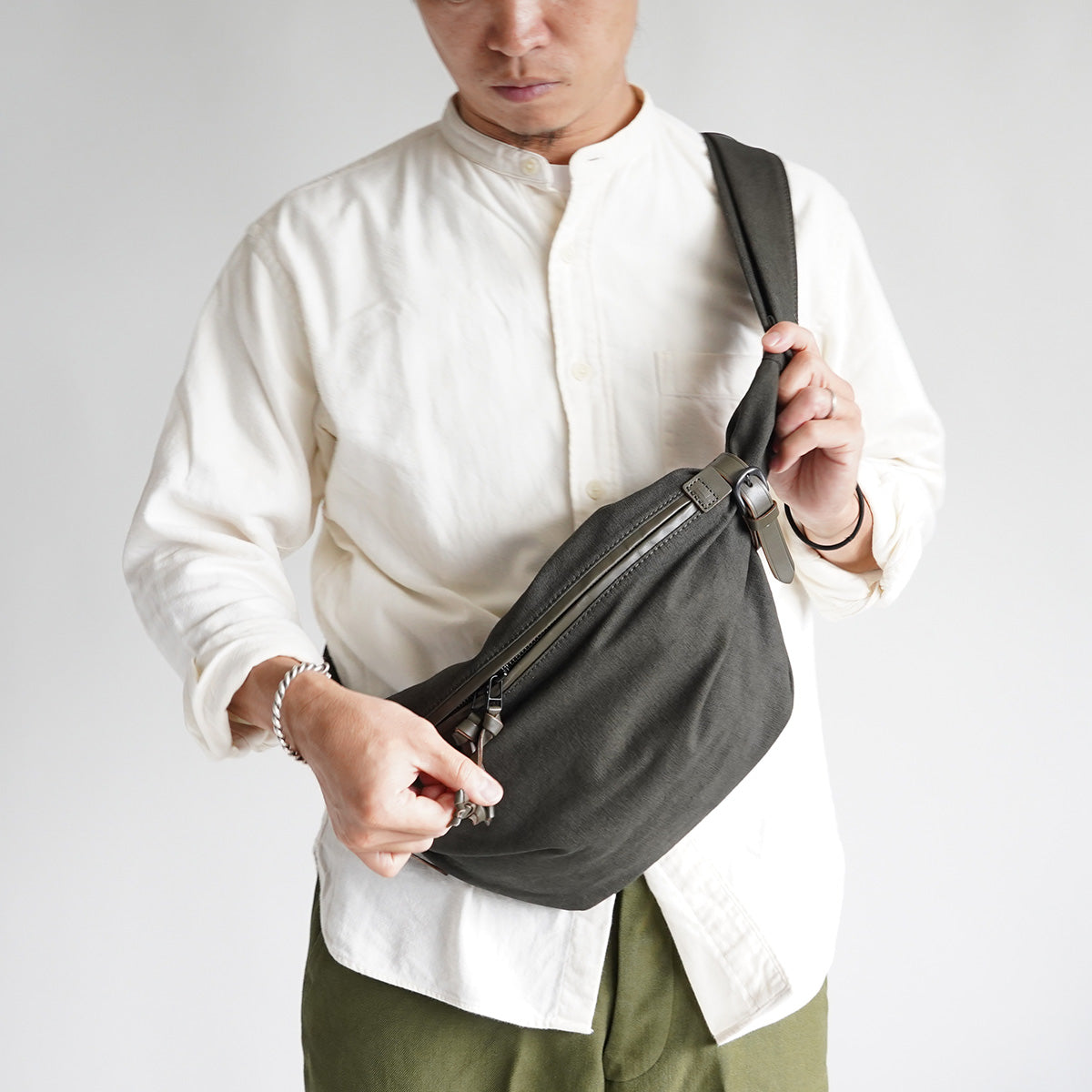 KUROSABI - Black Rust Dye - Sling Bag GRN9600