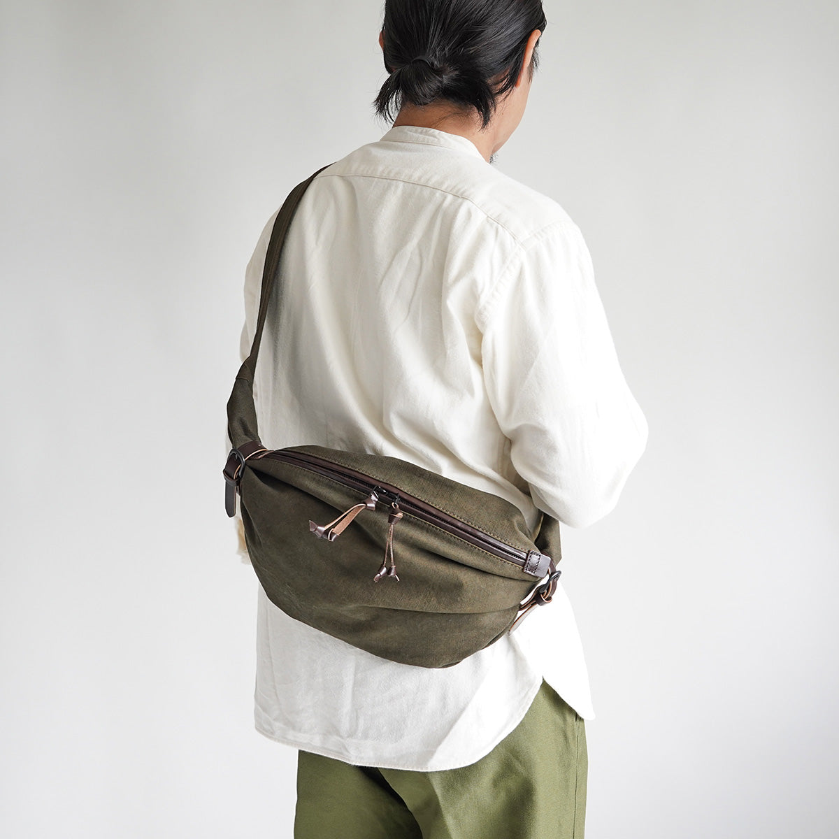 KUROSABI - Black Rust Dye - Sling Bag GRN9600