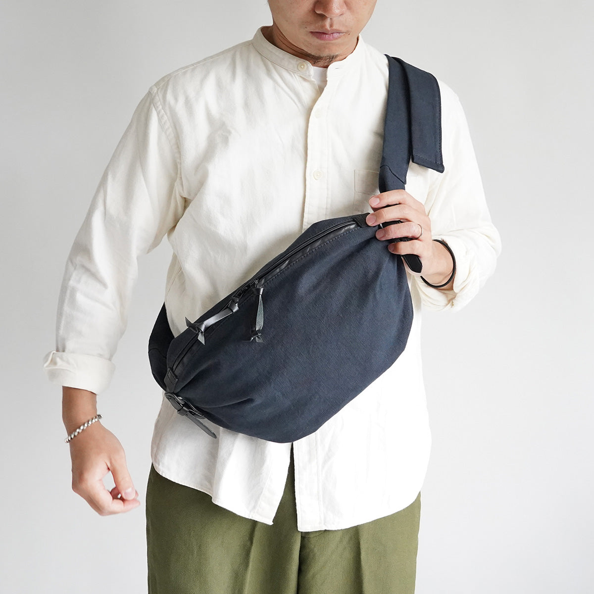 KUROSABI - Black Rust Dye - Sling Bag GRN9600
