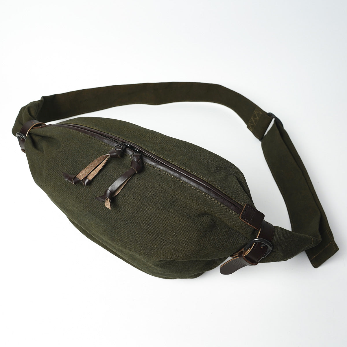 KUROSABI - Black Rust Dye - Sling Bag GRN9600